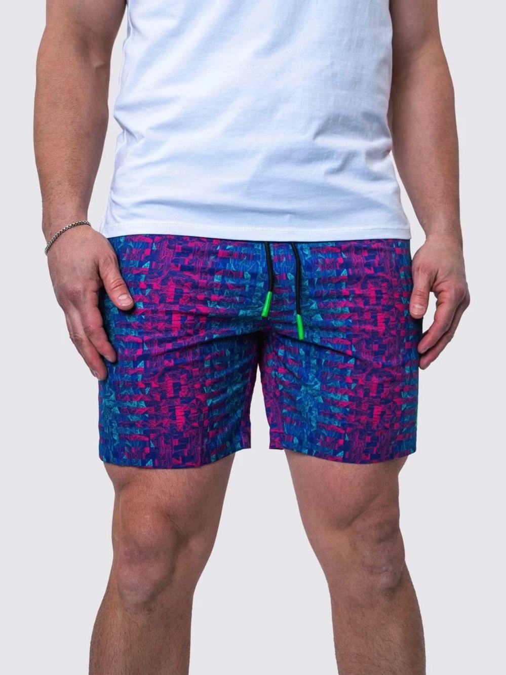 Men's Blue & Pink Geo-Print Swim Trunks XL